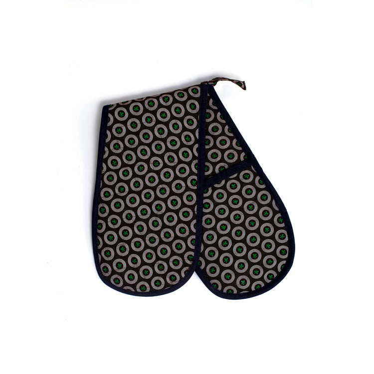Oven Gloves in Shweshwe Fabric Brown